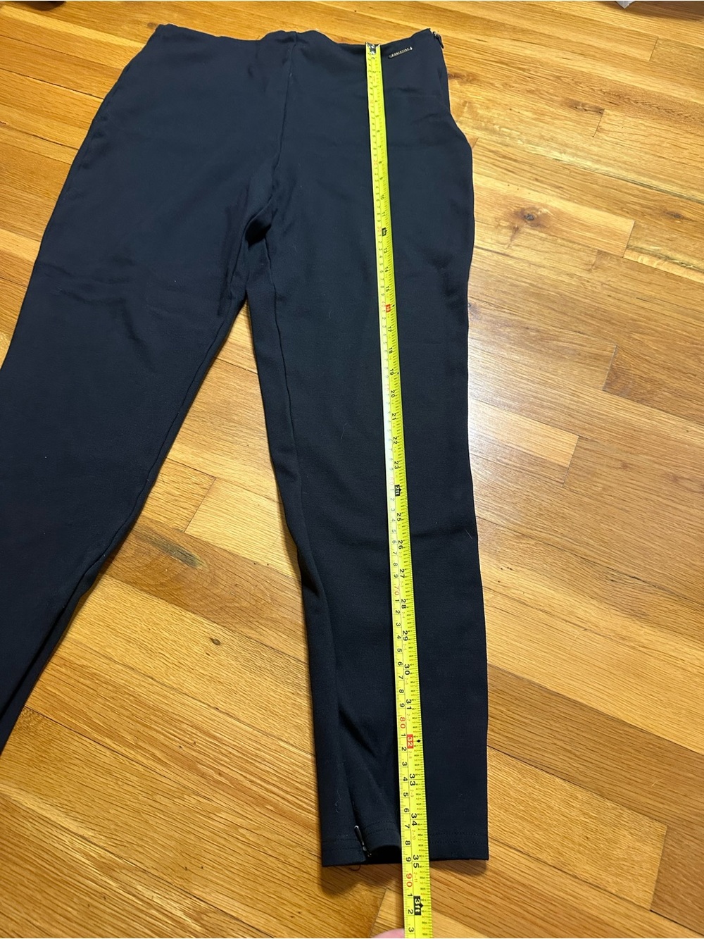 Fabletics Black Ponte Leggings with Gold Logo Tab - Picture 7 of 8